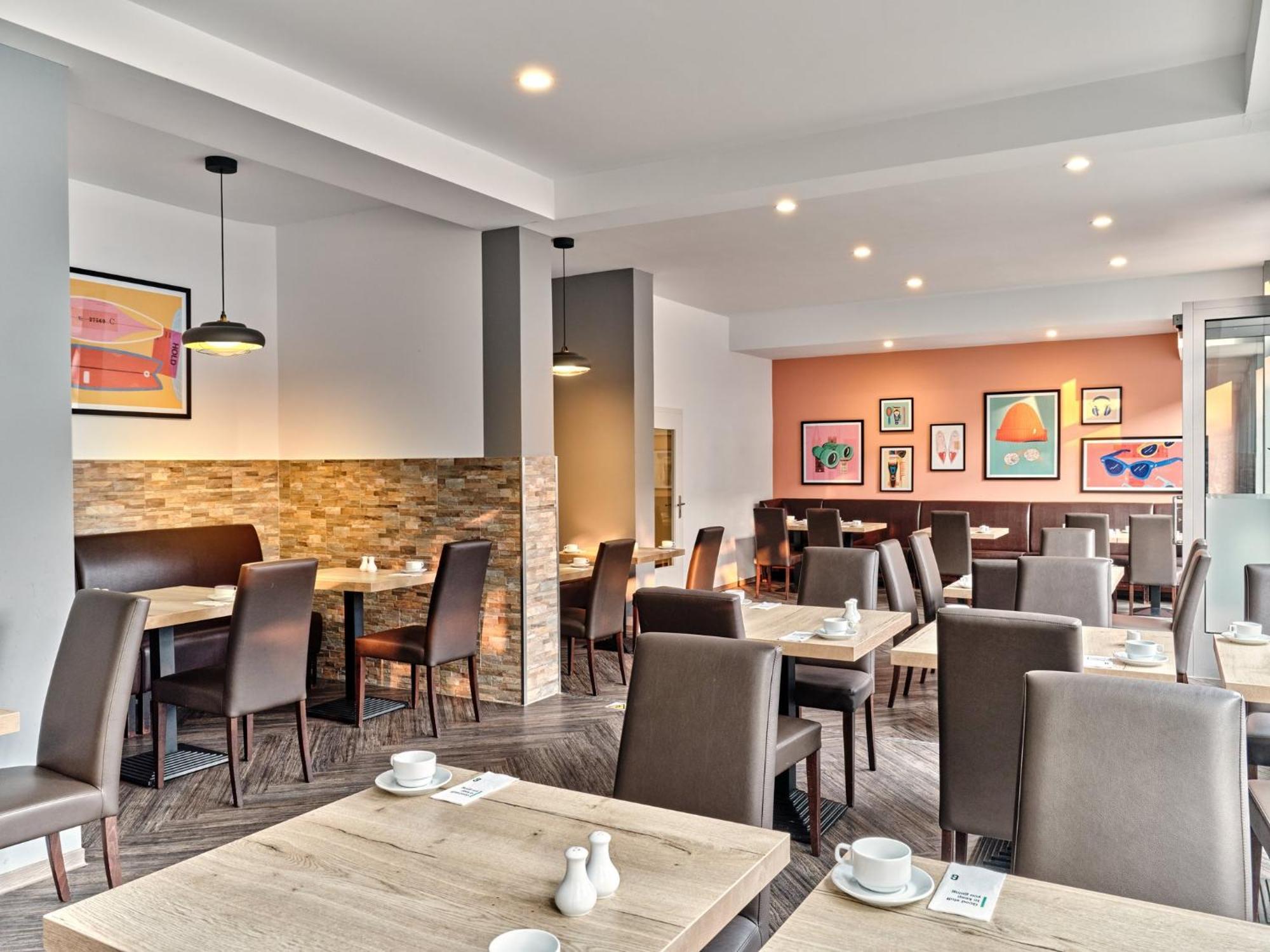 Garner - Schoeneberg By Ihg Hotel 3*